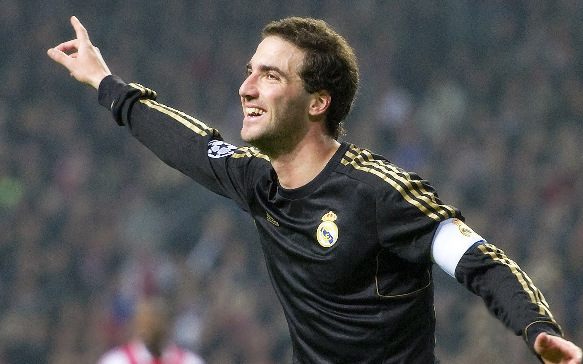 曼联那脚世界波太解气，全场沸腾，曼联波霸是谁